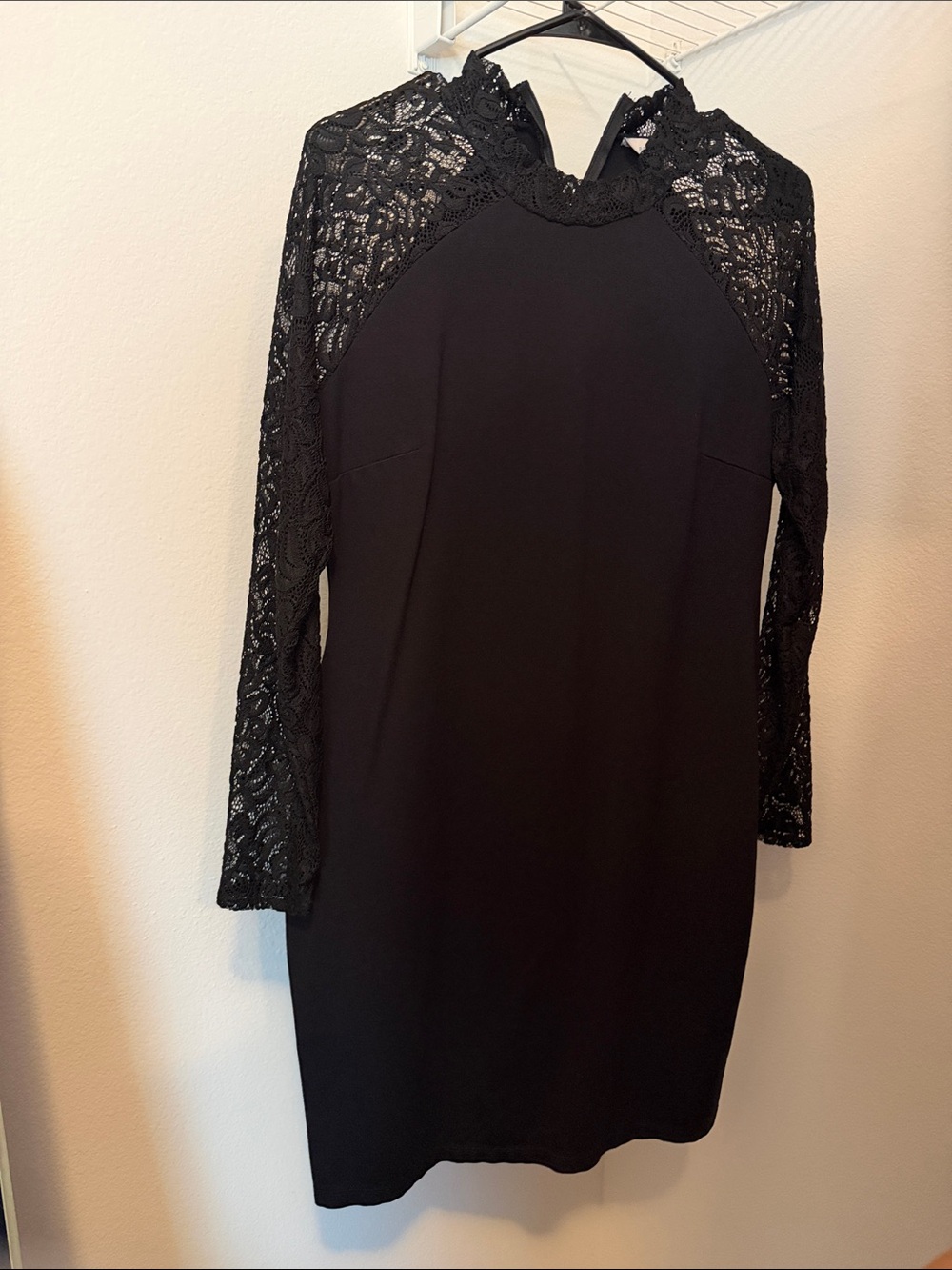 Elegant Black Lace-Sleeve Dress